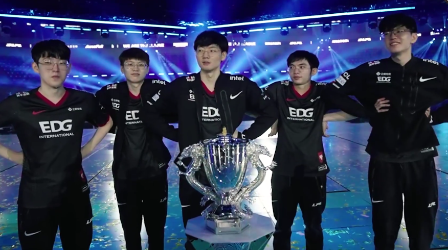 jiuyou入口-Scout连续三场比赛得分超过夺冠，MAD不断突破！